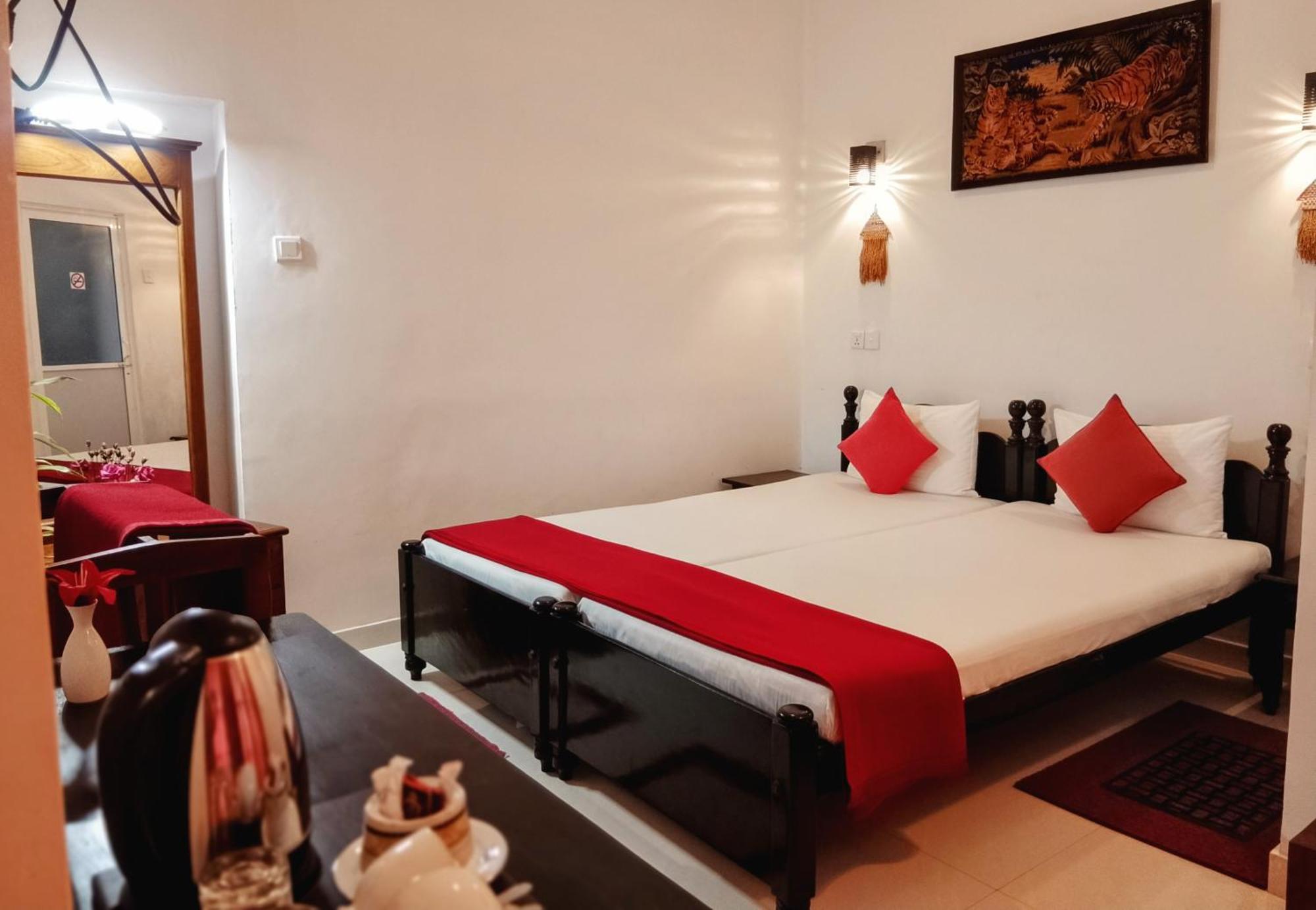 Imaaga Kandy Residence Bagian luar foto