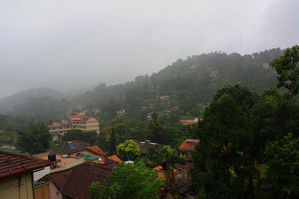 Imaaga Kandy Residence Bagian luar foto